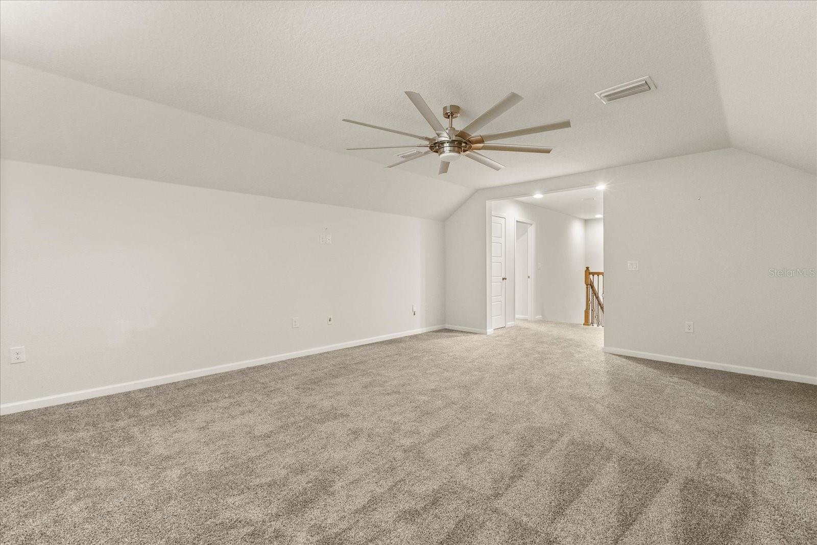 Image 24 of 41 For 22 Los Lagos Boulevard