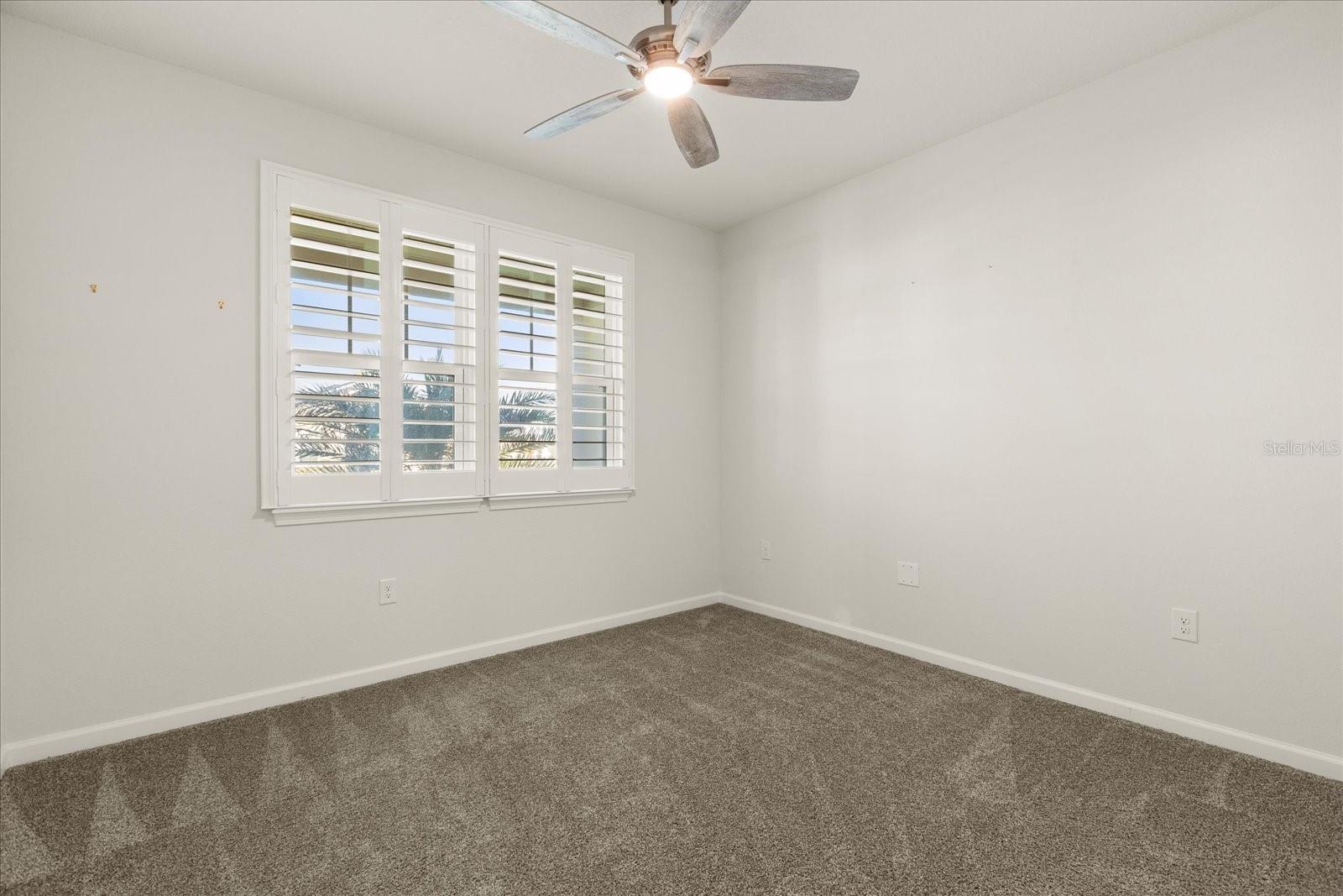 Image 26 of 41 For 22 Los Lagos Boulevard