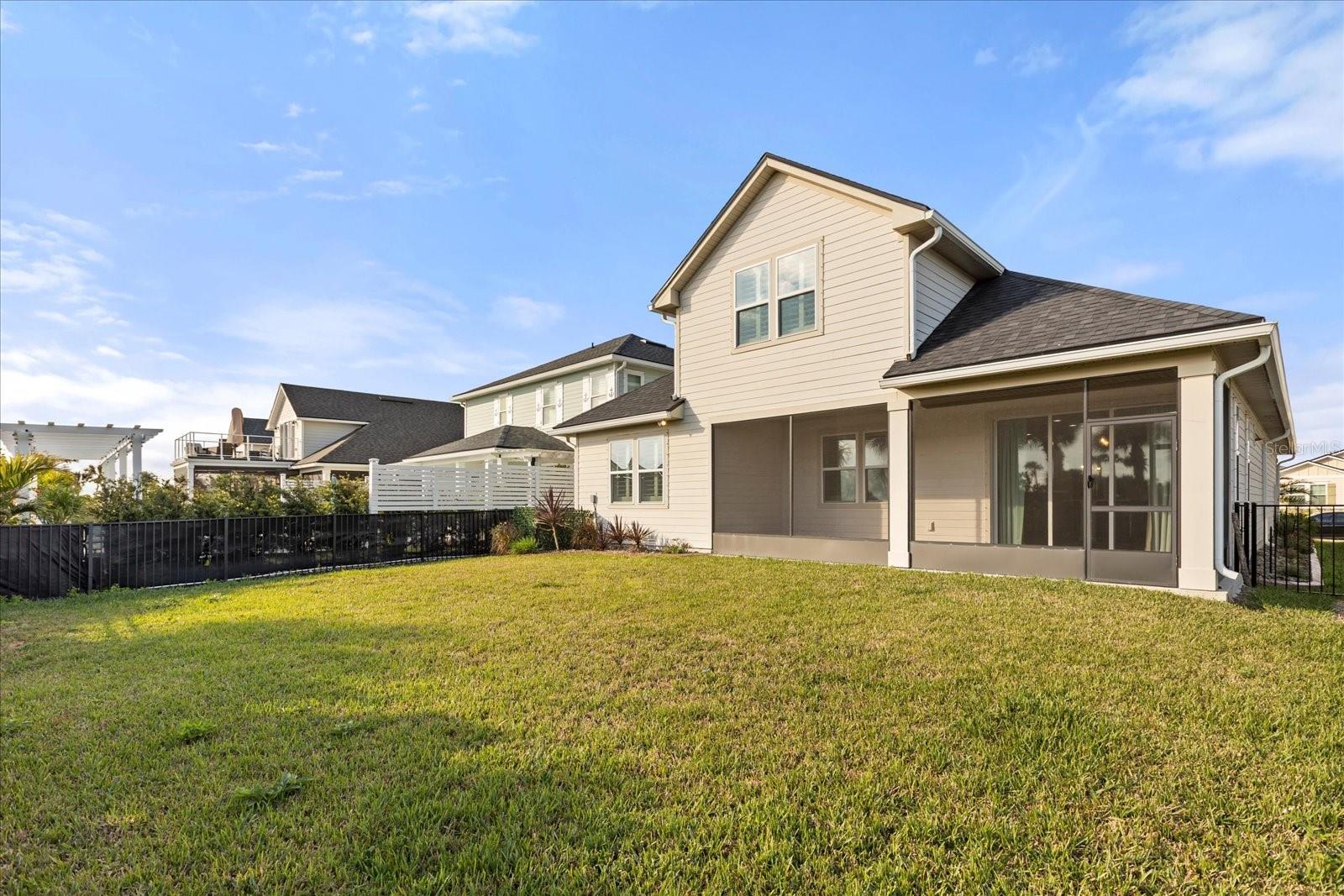 Image 32 of 41 For 22 Los Lagos Boulevard