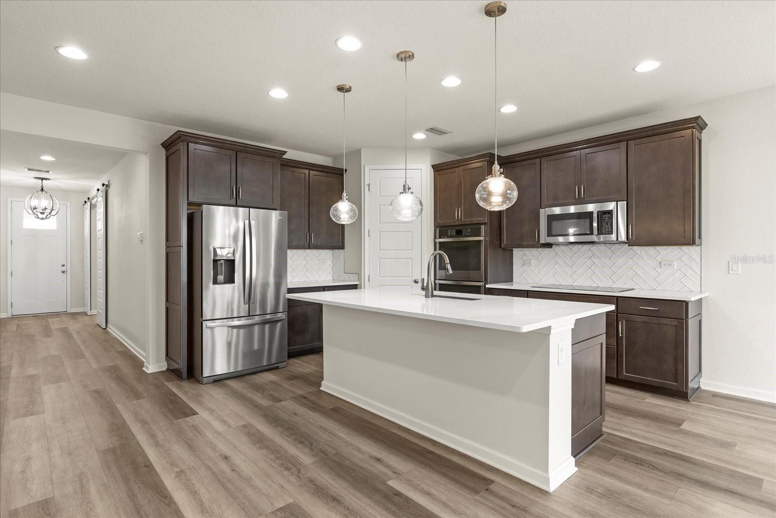 Image 6 of 41 For 22 Los Lagos Boulevard