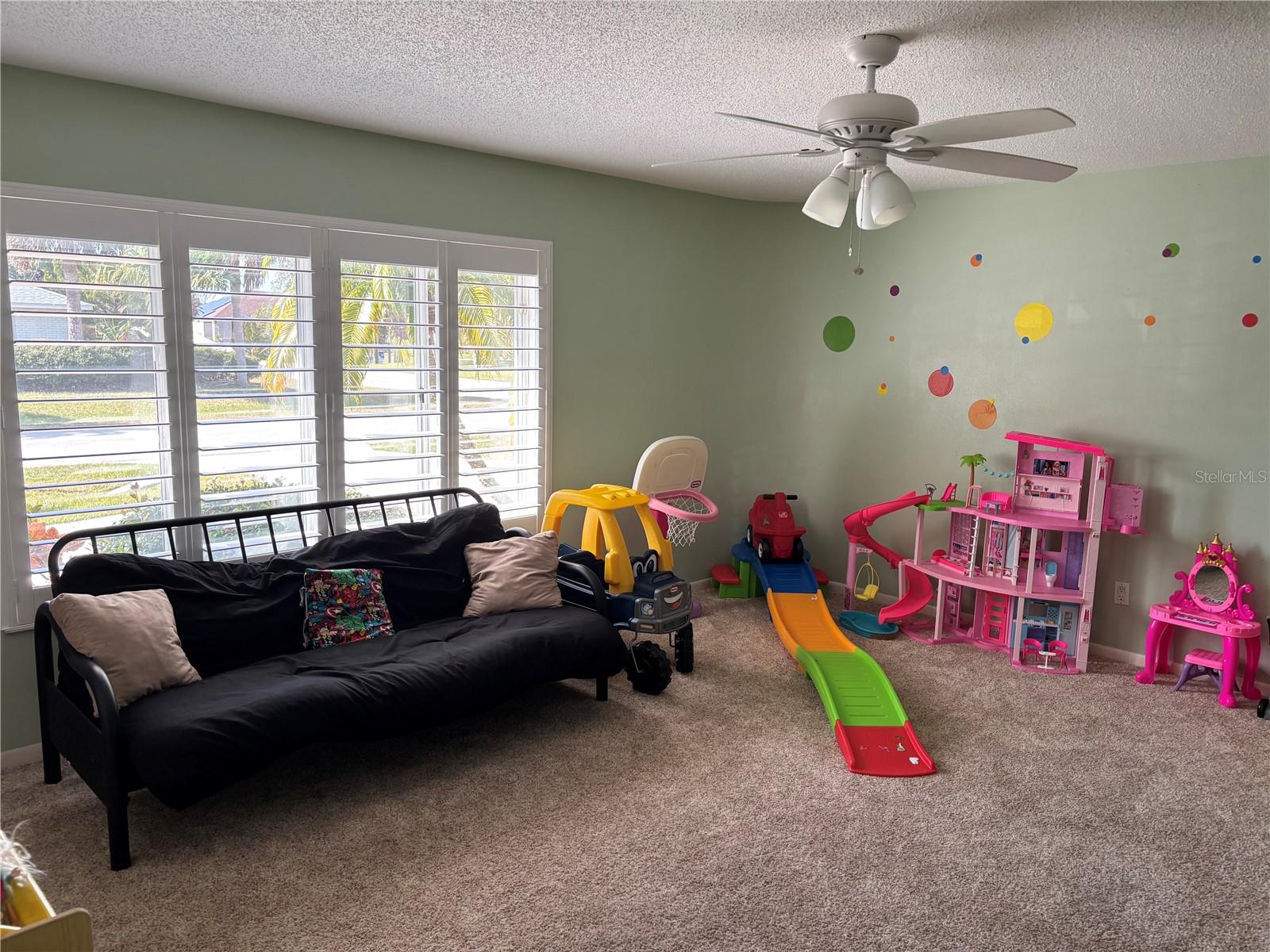 Image 26 of 30 For 1 Cloverdale Court S