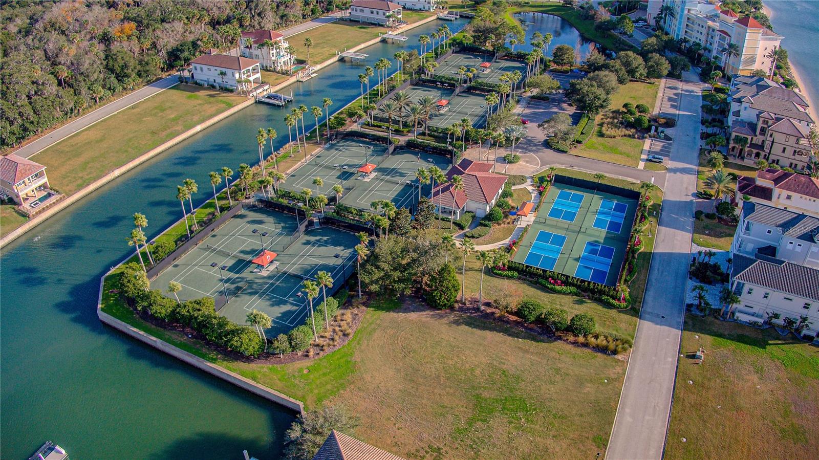 Image 10 of 12 For 276 Yacht Harbor Drive