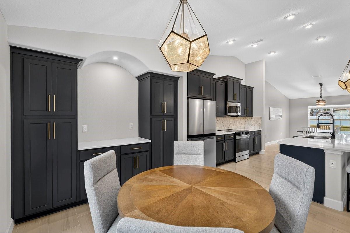 Image 11 of 48 For 5 Westover Lane