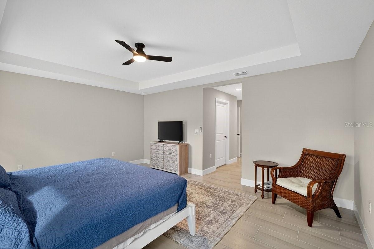 Image 20 of 48 For 5 Westover Lane