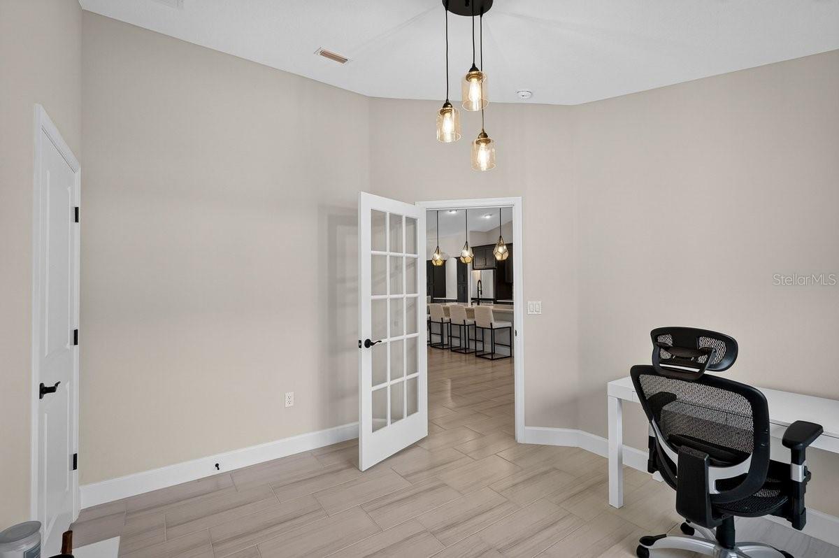 Image 26 of 48 For 5 Westover Lane