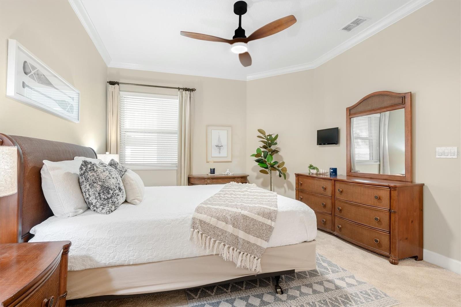 Image 22 of 47 For 200 Cinnamon Beach Way 141