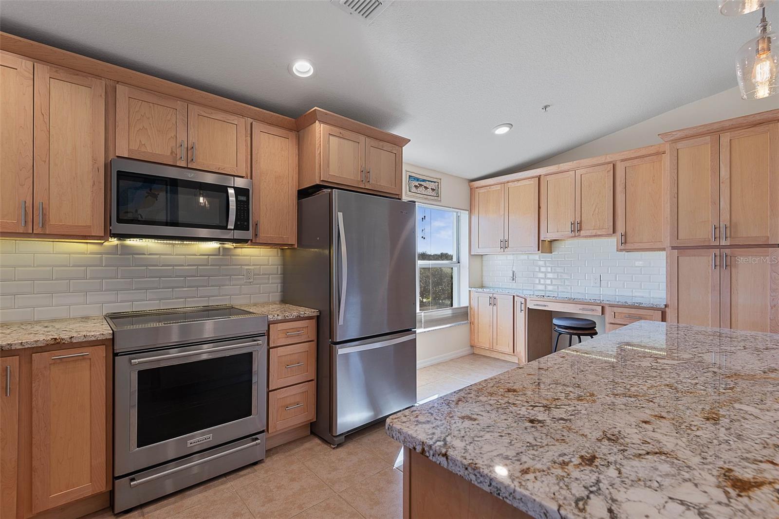 Image 16 of 100 For 700 Canopy Walk Lane 745