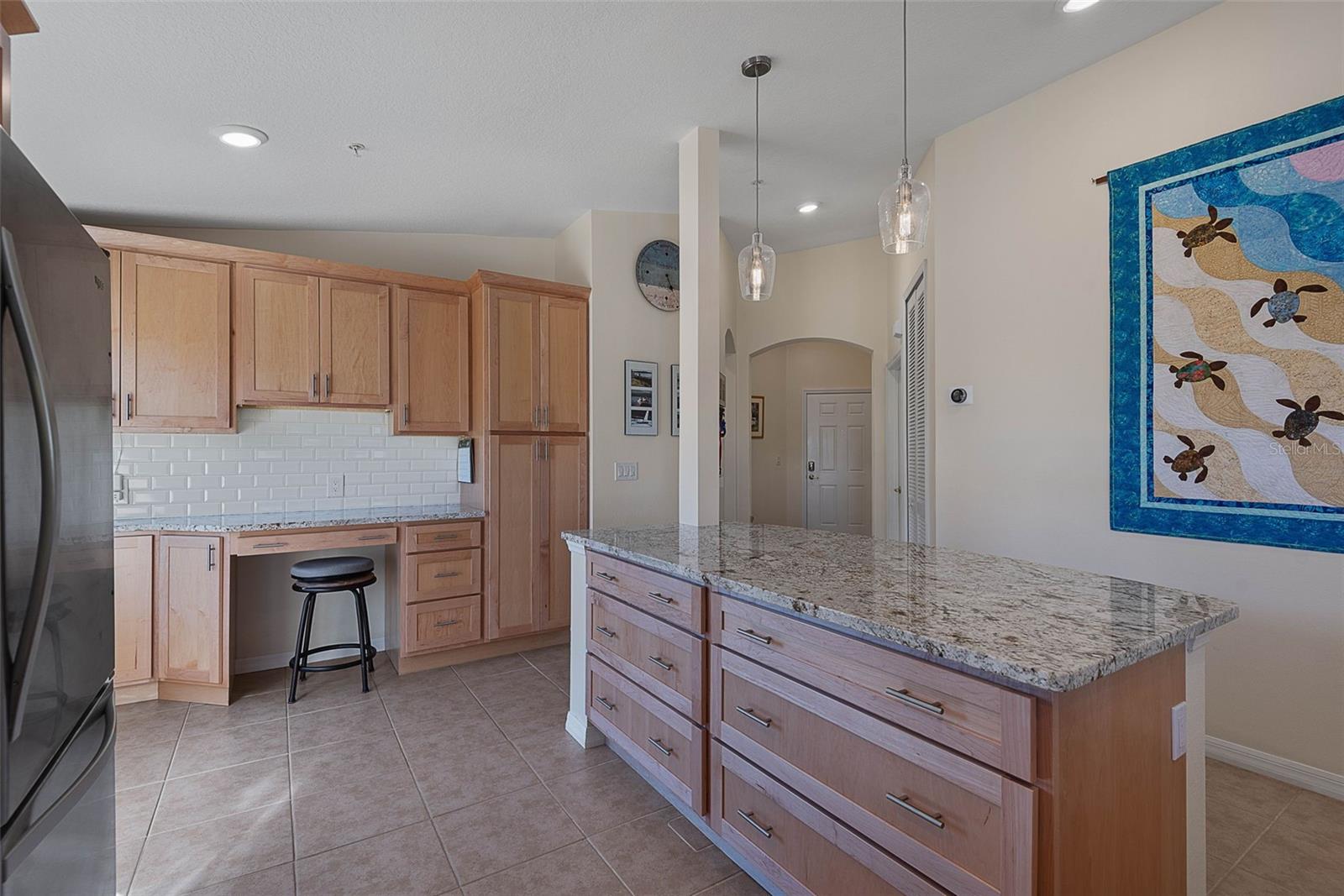 Image 18 of 100 For 700 Canopy Walk Lane 745