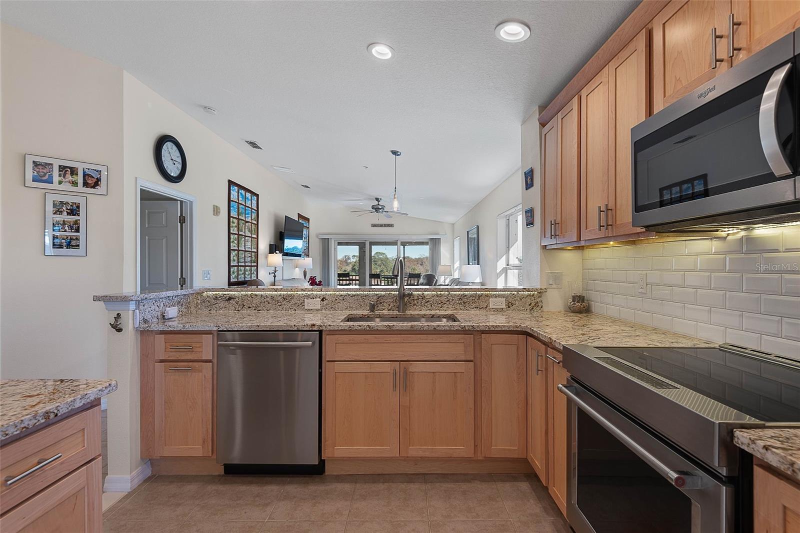 Image 19 of 100 For 700 Canopy Walk Lane 745