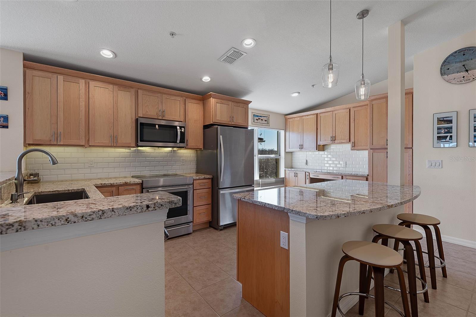 Image 23 of 100 For 700 Canopy Walk Lane 745