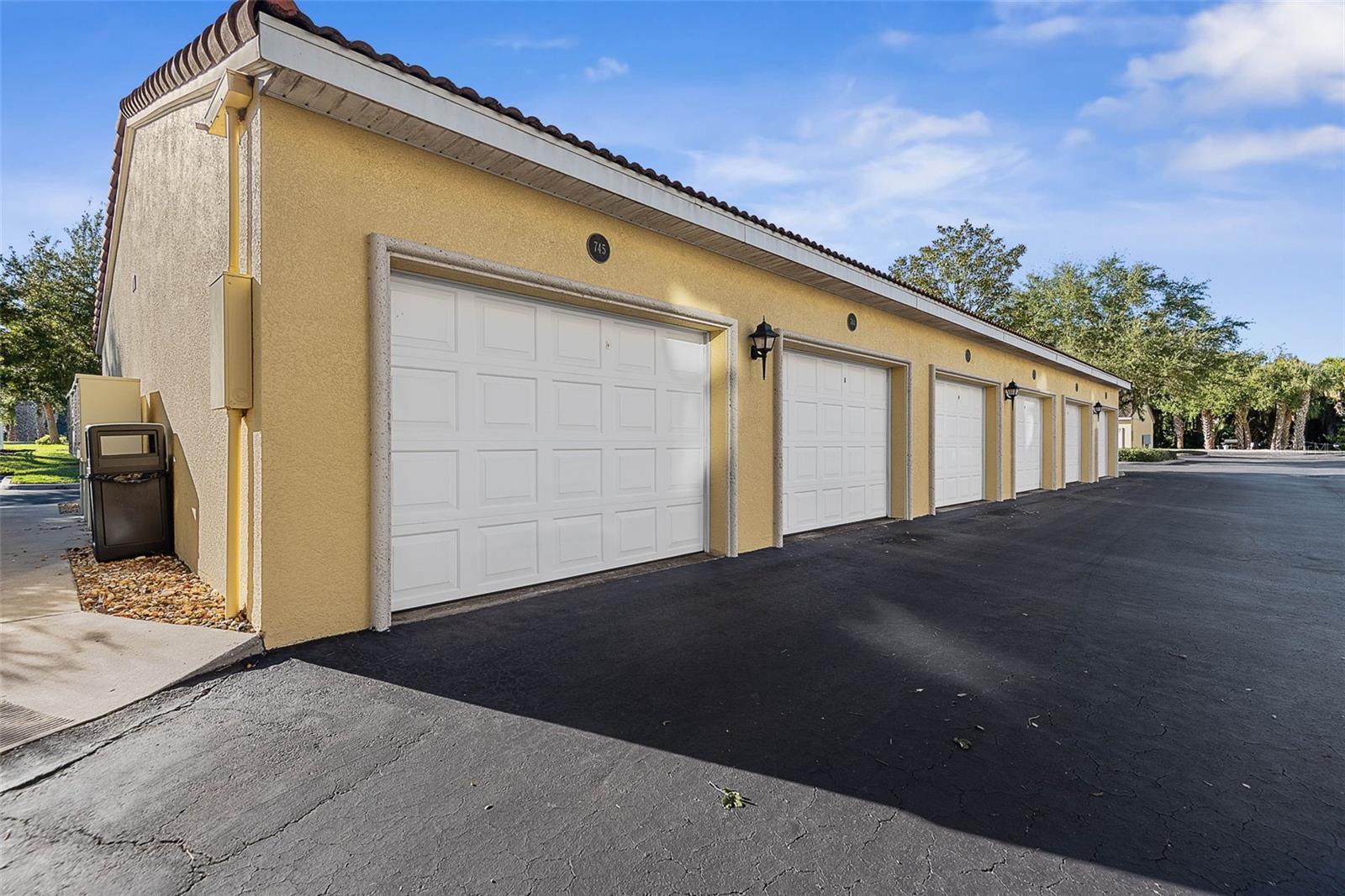 Image 52 of 100 For 700 Canopy Walk Lane 745