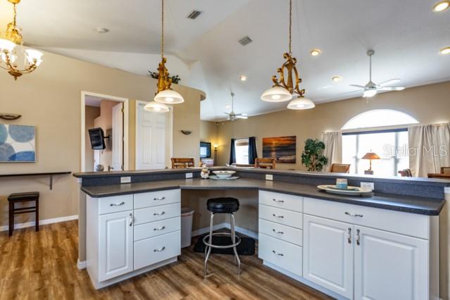 Image 20 of 49 For 497 Grandview Avenue