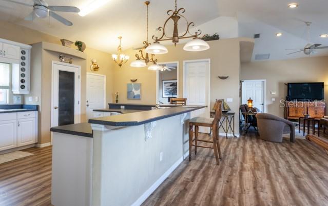 Image 21 of 49 For 497 Grandview Avenue