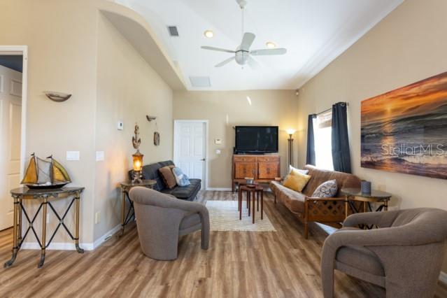 Image 27 of 49 For 497 Grandview Avenue