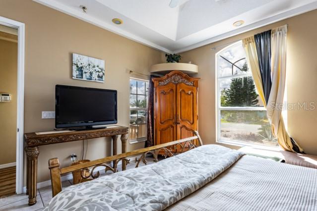 Image 29 of 49 For 497 Grandview Avenue