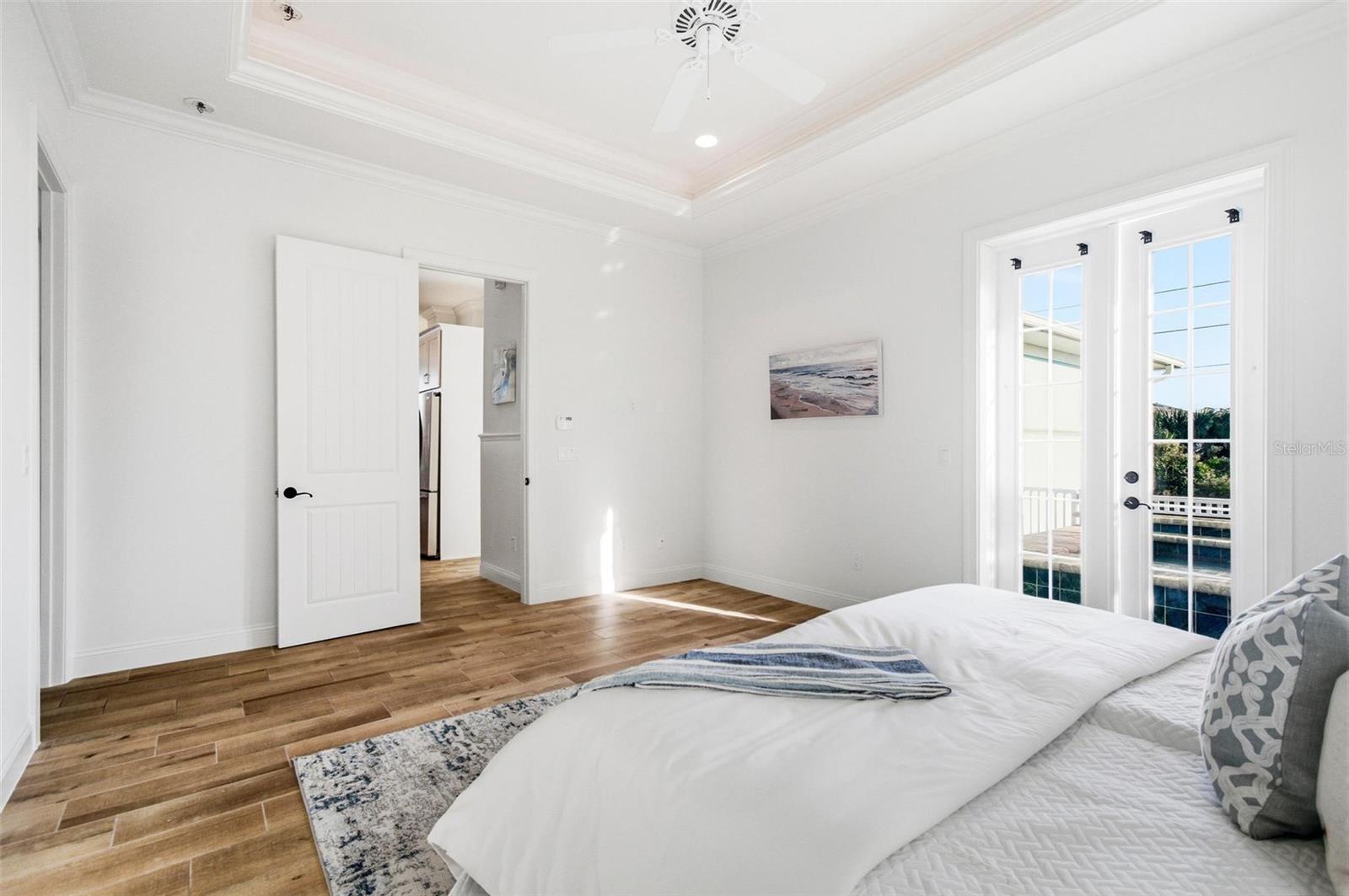 Image 17 of 41 For 25 Sandy Beach Way