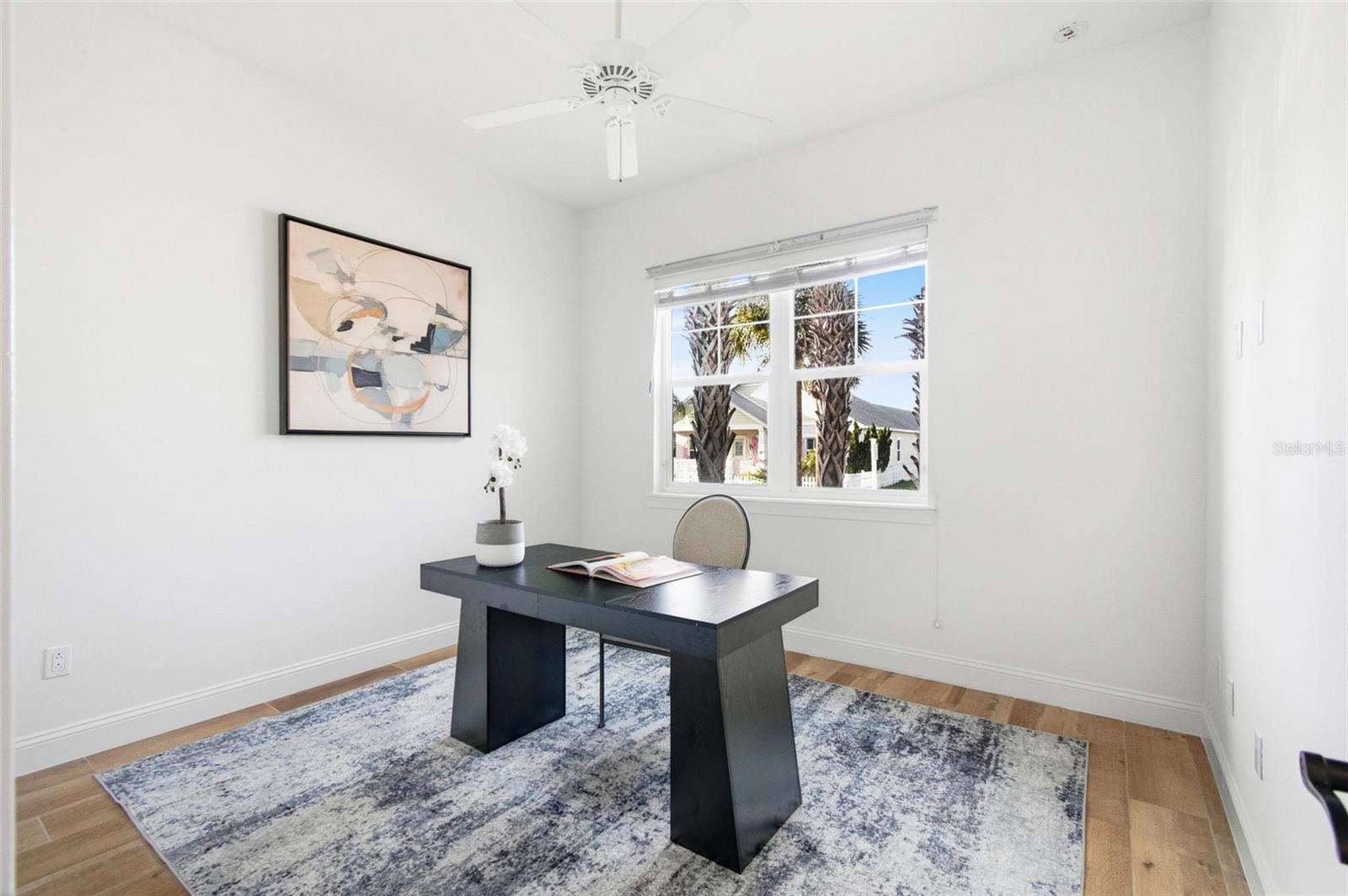 Image 24 of 41 For 25 Sandy Beach Way