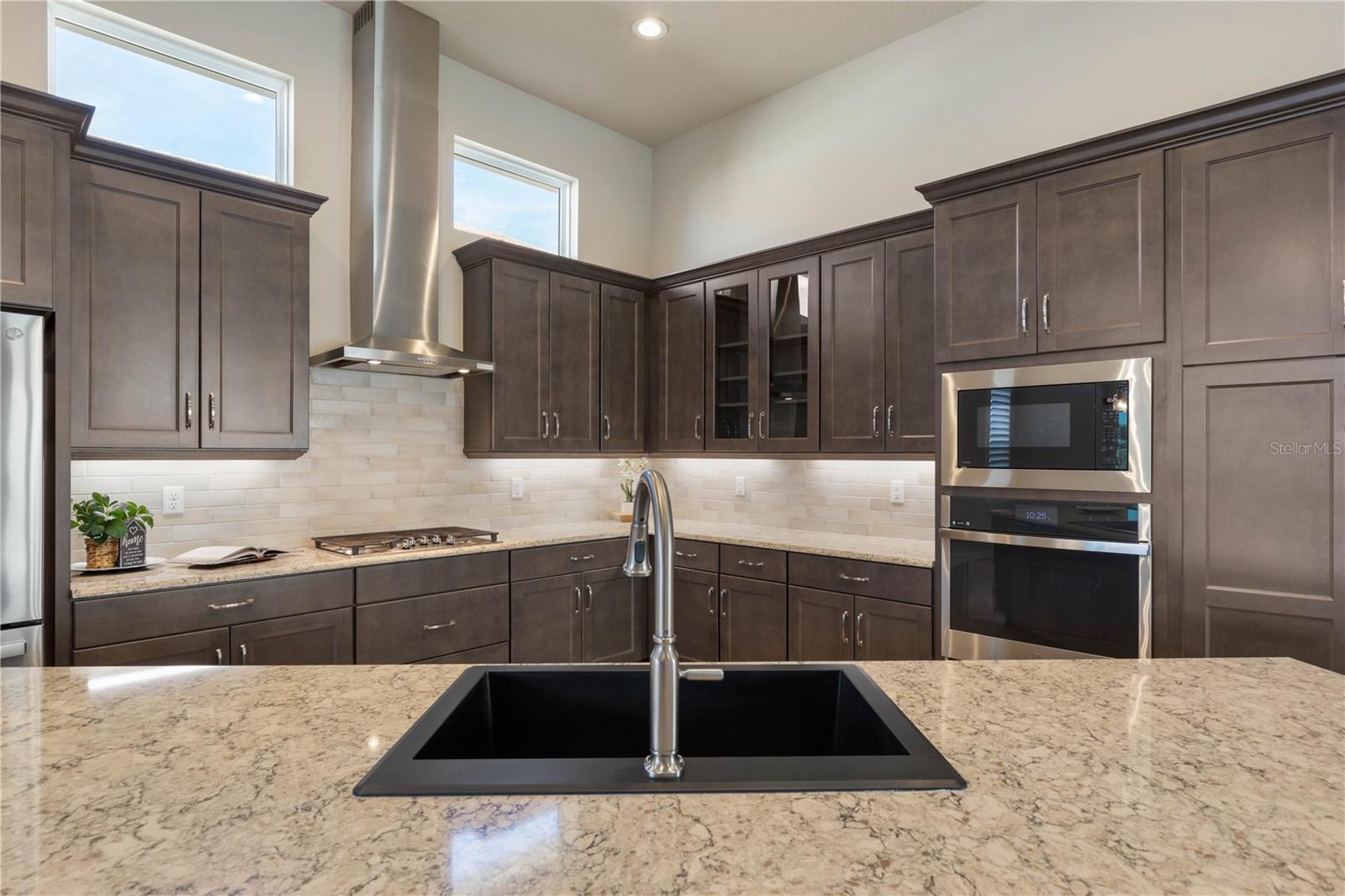 Image 27 of 79 For 661 Mahogany Run