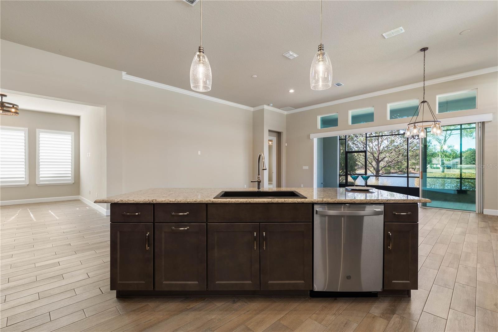 Image 30 of 79 For 661 Mahogany Run