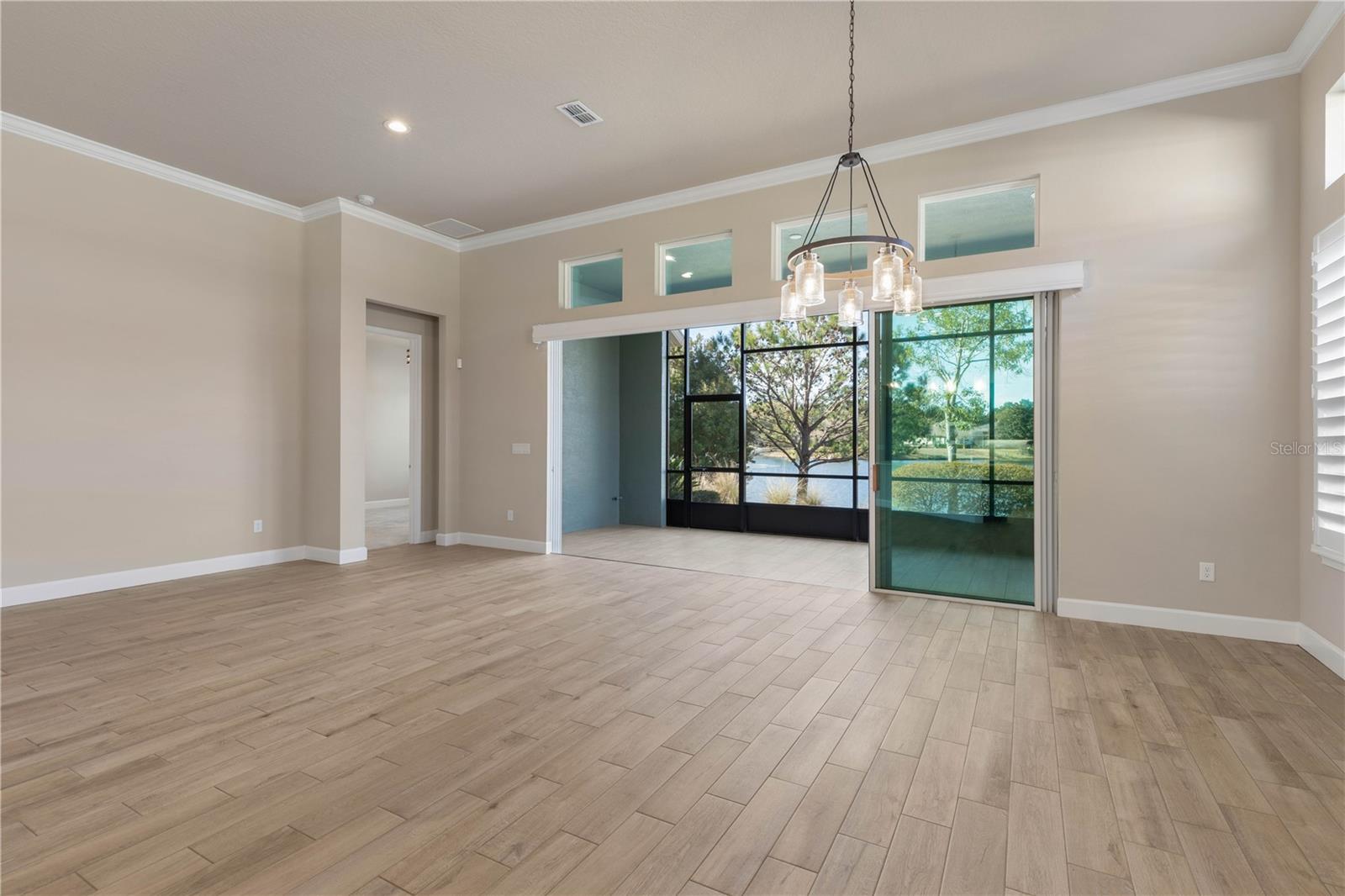 Image 33 of 79 For 661 Mahogany Run