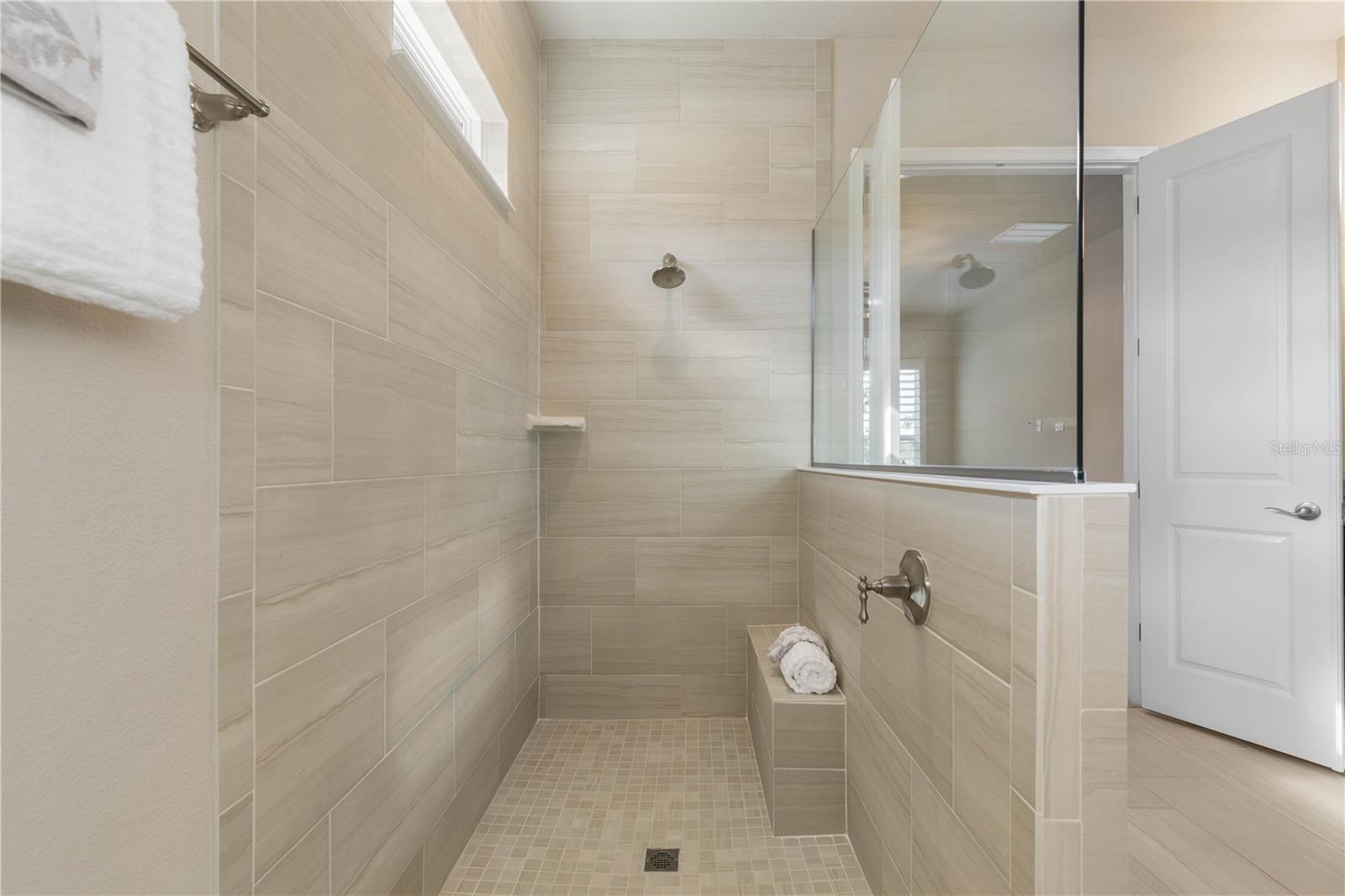 Image 46 of 79 For 661 Mahogany Run