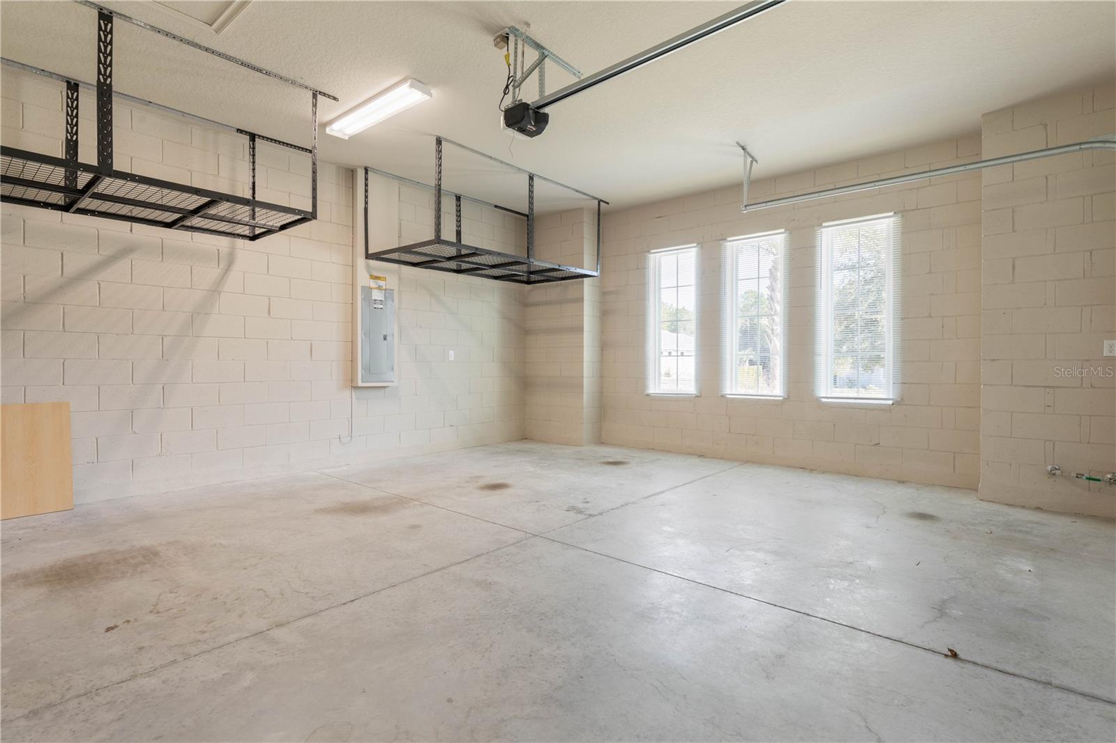 Image 52 of 79 For 661 Mahogany Run