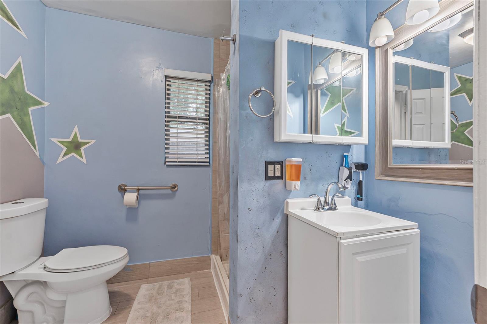 Image 16 of 35 For 1333 Lombardy Drive