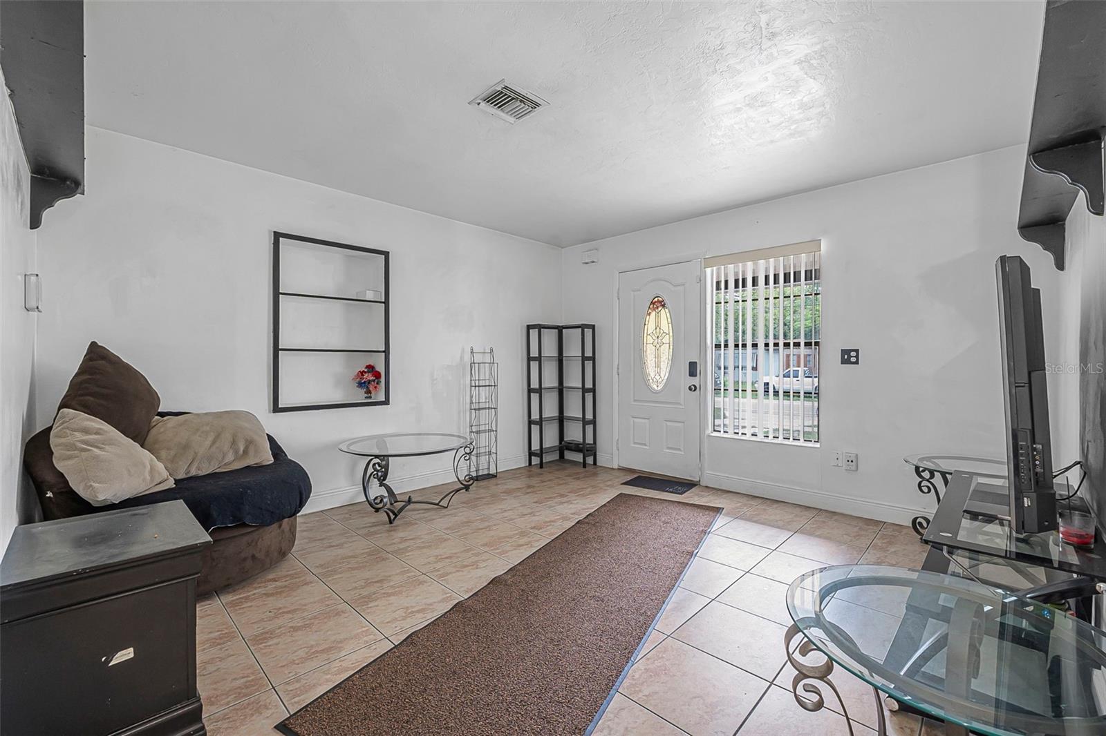 Image 4 of 35 For 1333 Lombardy Drive