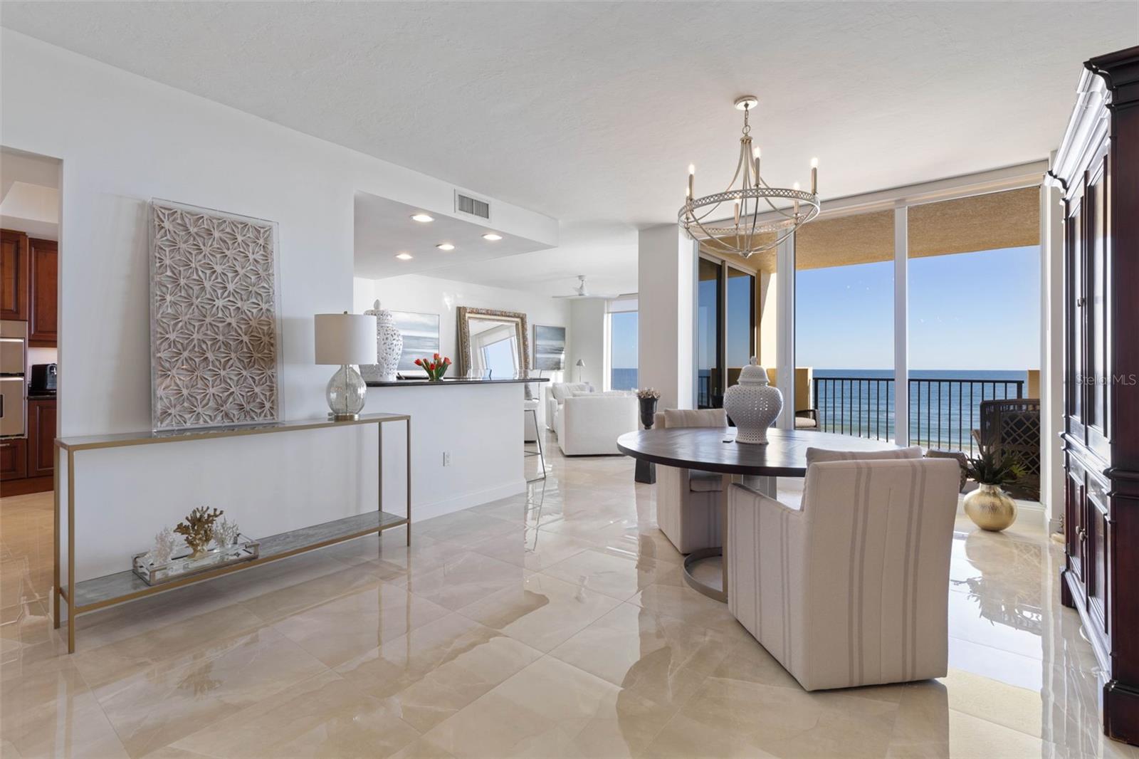 Image 14 of 95 For 19 Avenue De La Mer  405