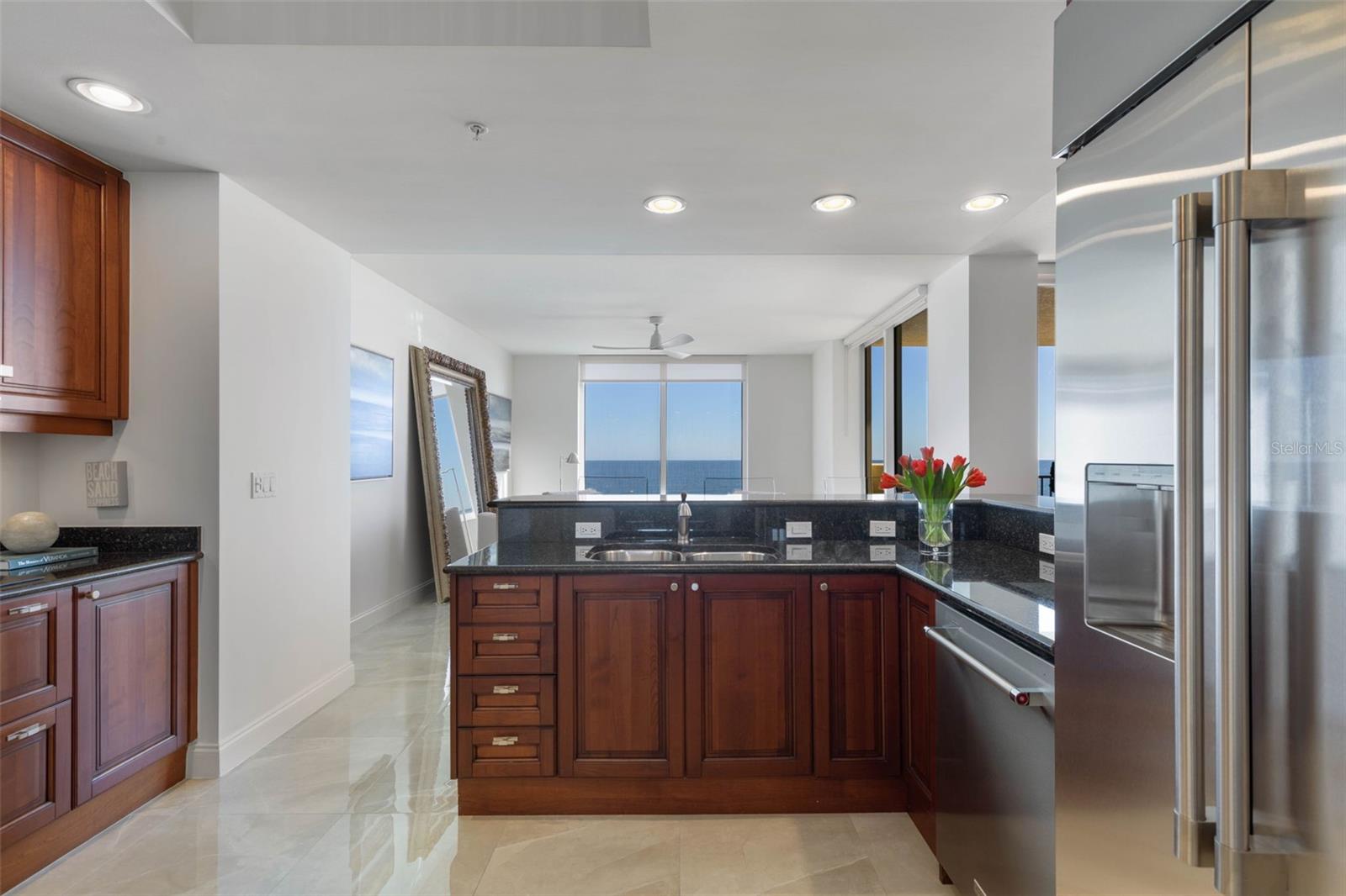 Image 23 of 95 For 19 Avenue De La Mer  405