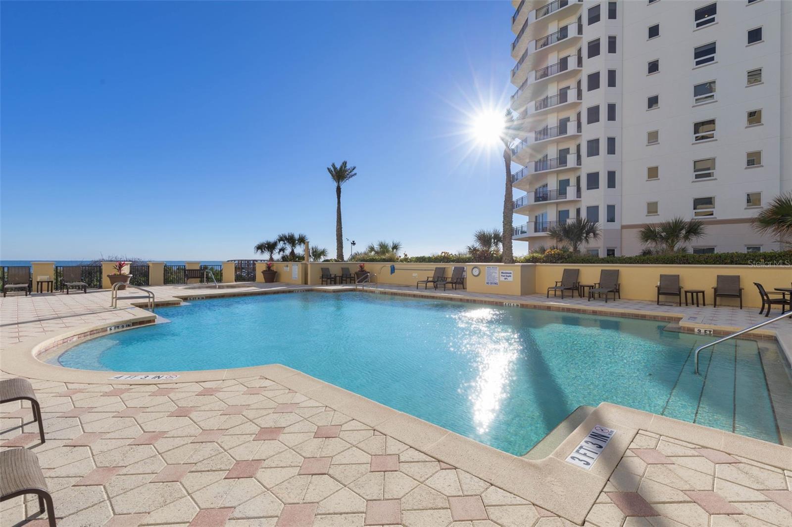 Image 40 of 95 For 19 Avenue De La Mer  405