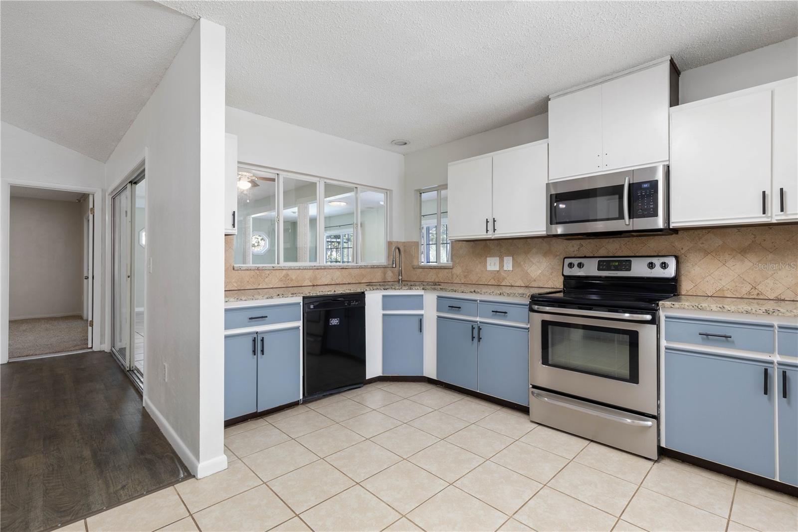 Image 12 of 63 For 104 White Hall Drive