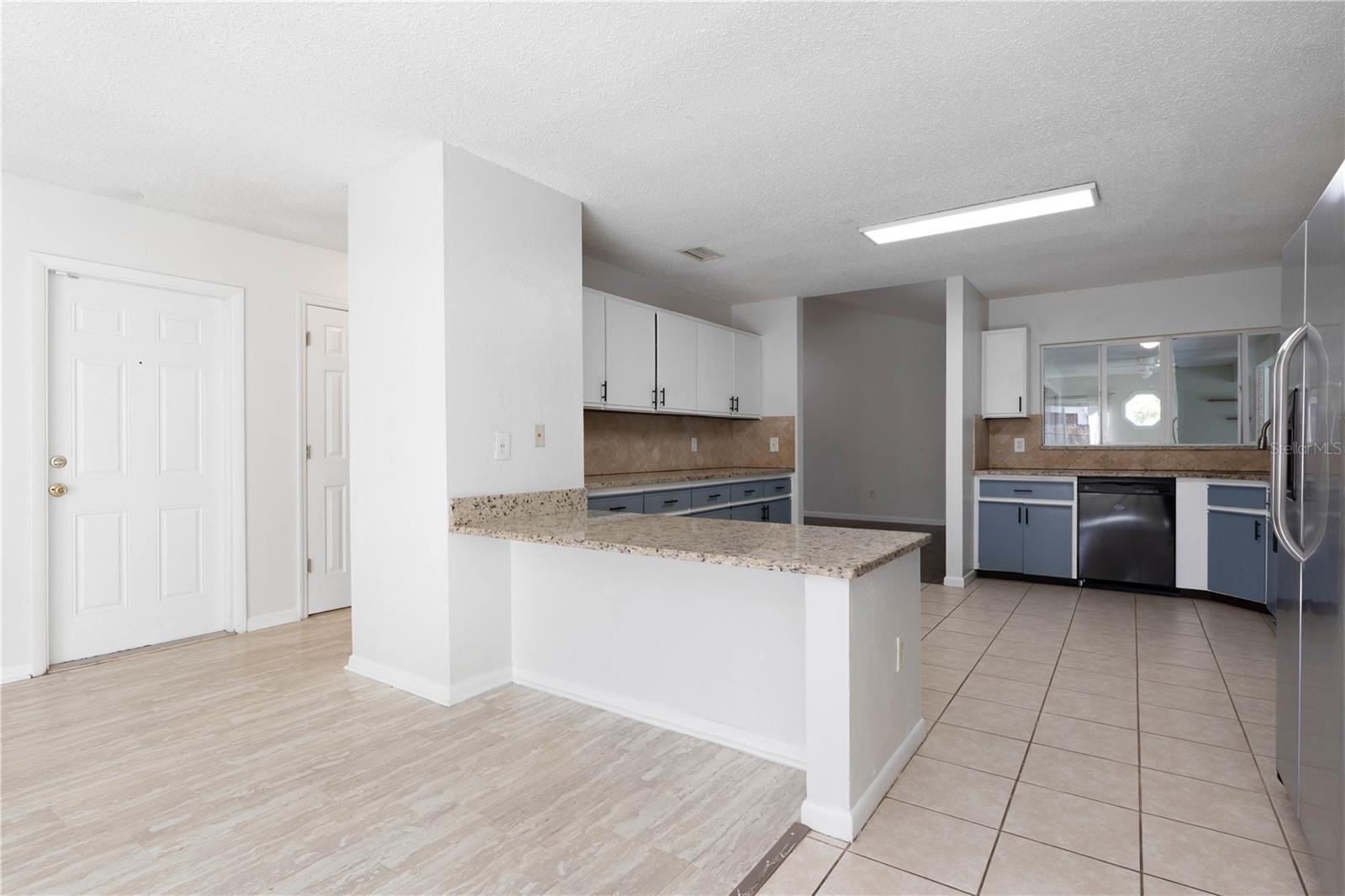 Image 16 of 63 For 104 White Hall Drive