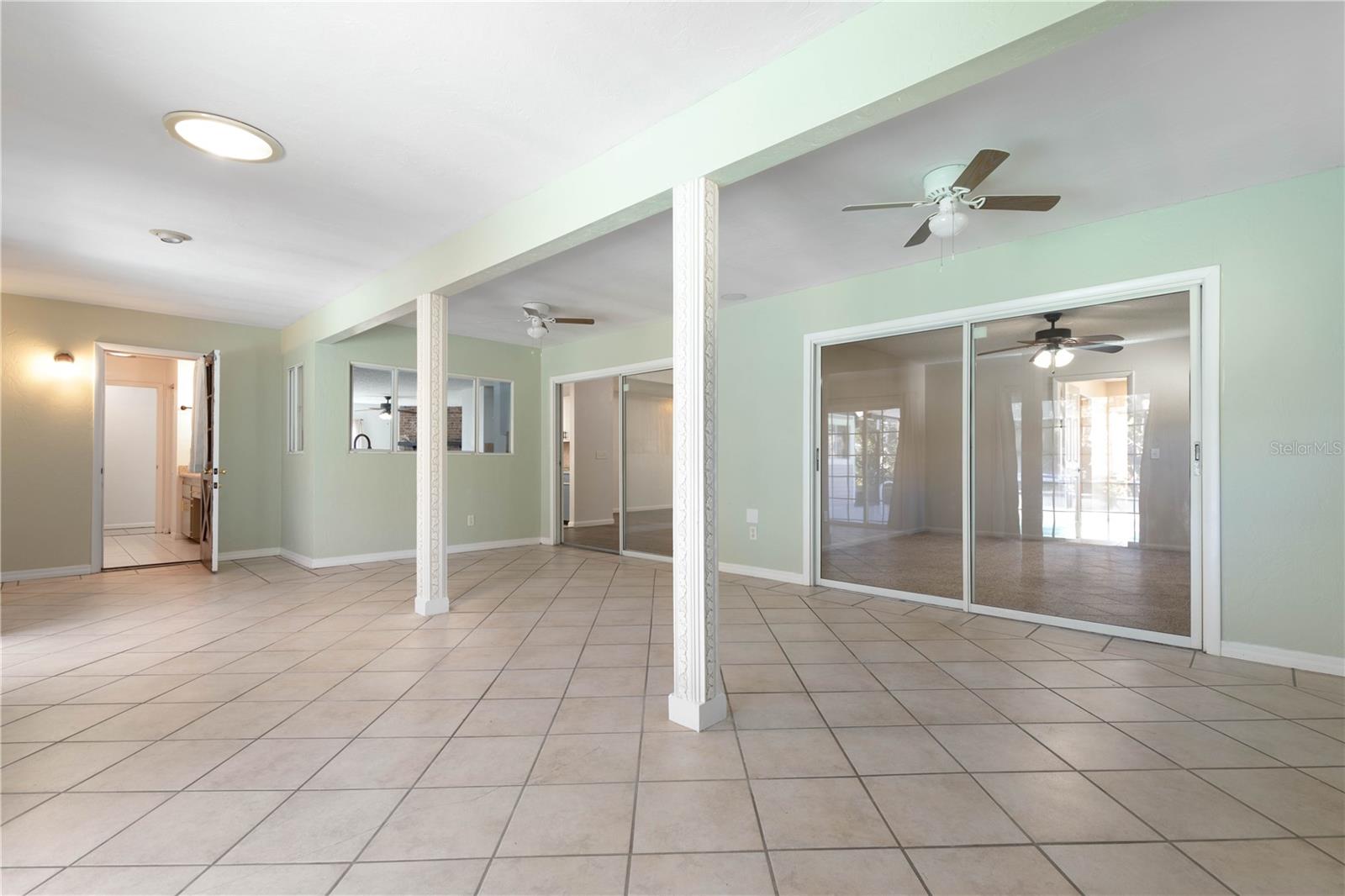 Image 22 of 63 For 104 White Hall Drive