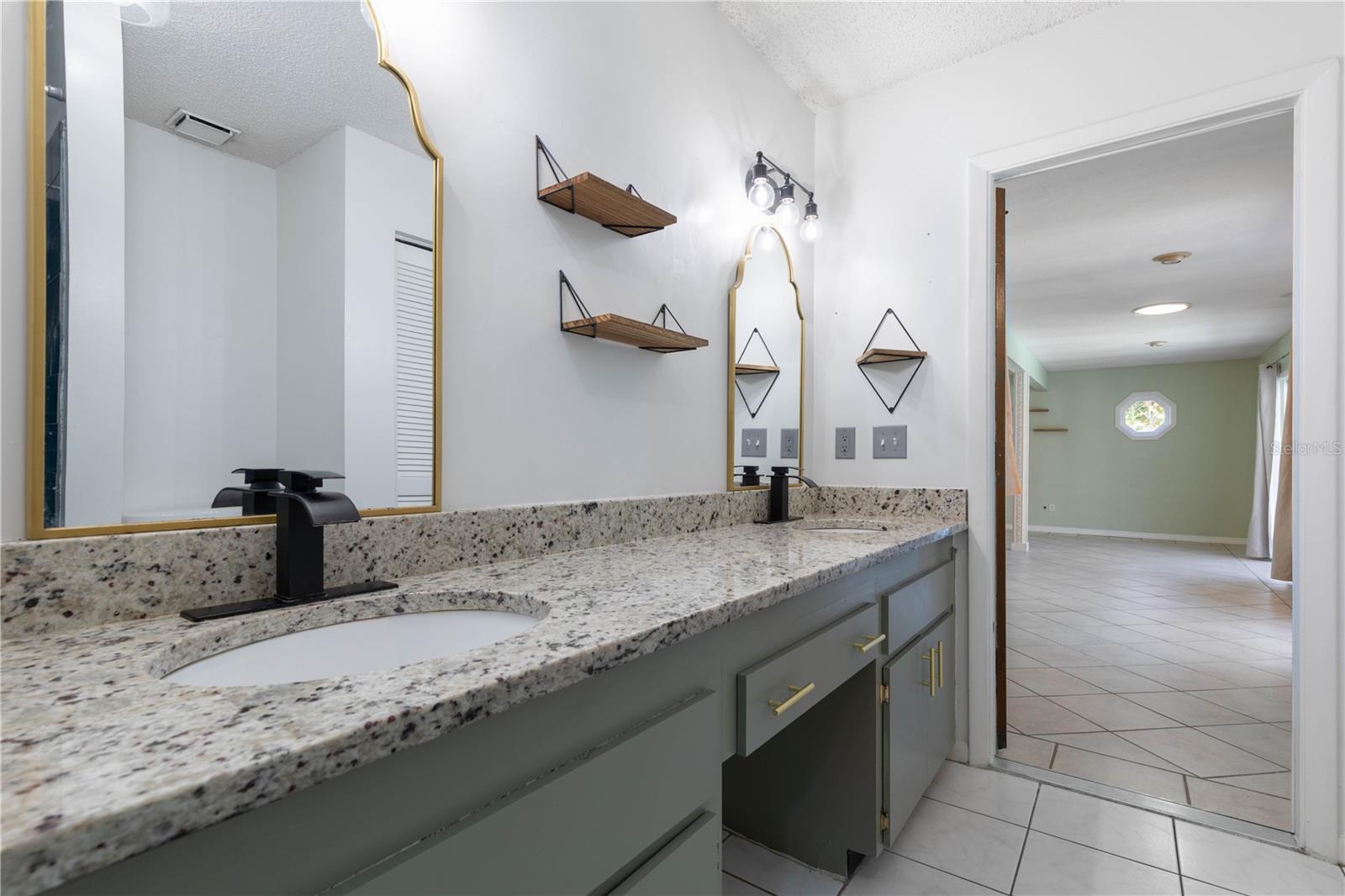 Image 37 of 63 For 104 White Hall Drive