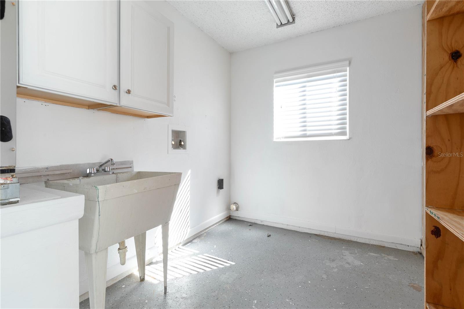 Image 46 of 63 For 104 White Hall Drive