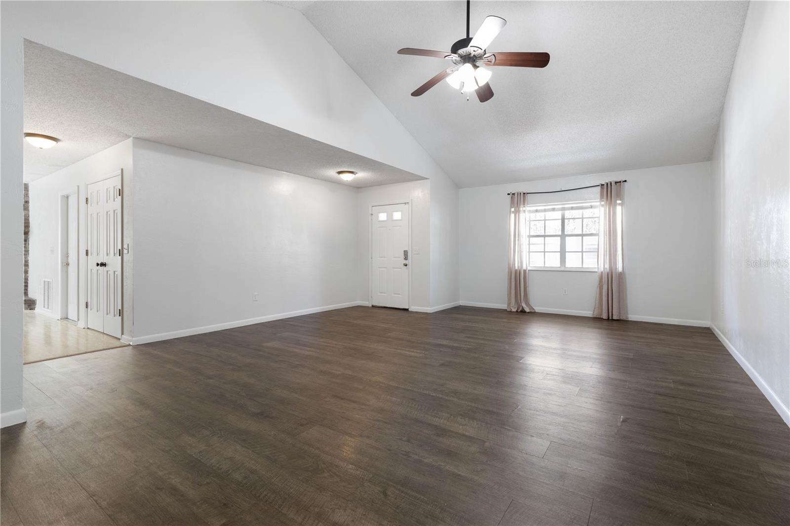 Image 7 of 63 For 104 White Hall Drive