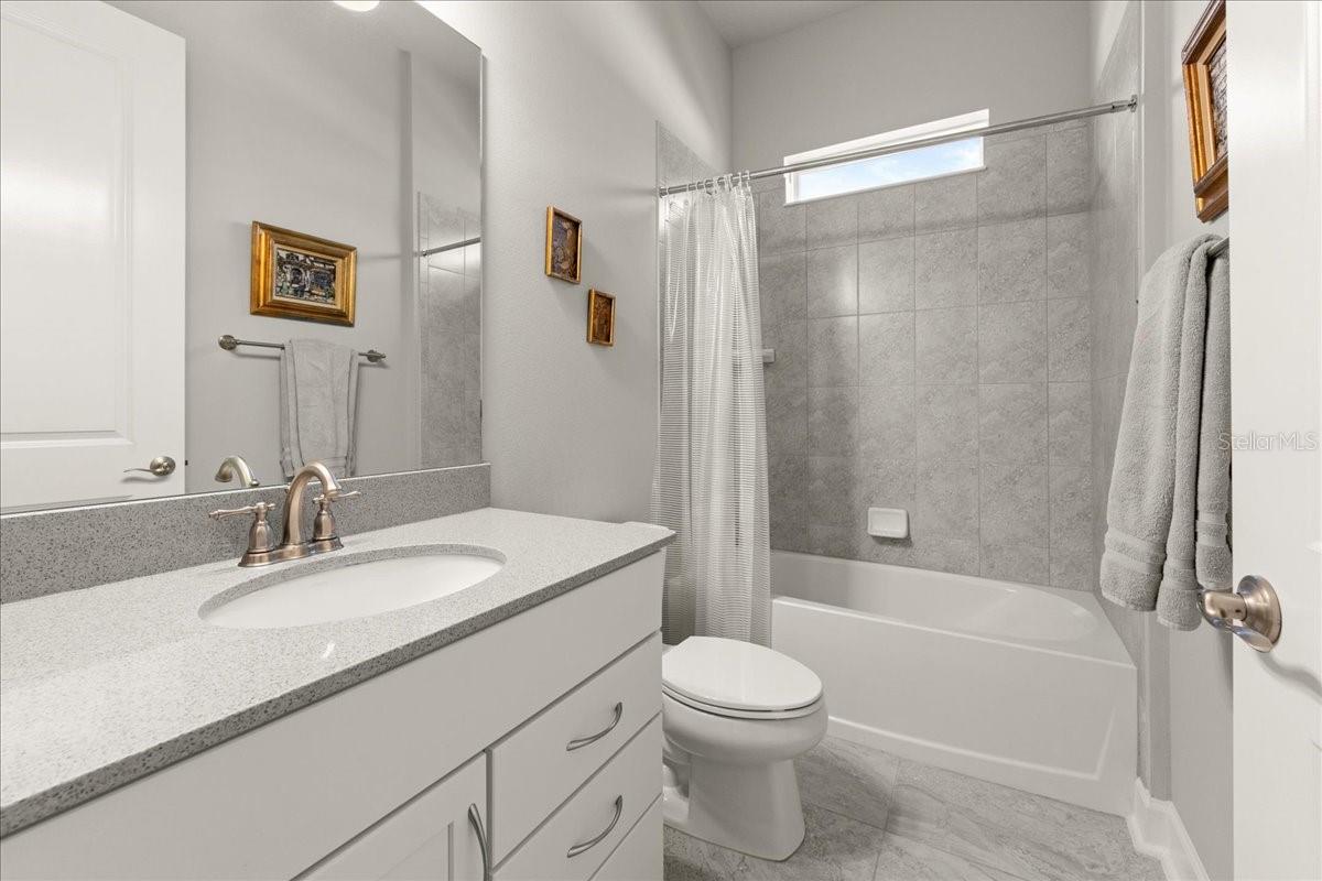 Image 25 of 69 For 827 Creekwood Drive