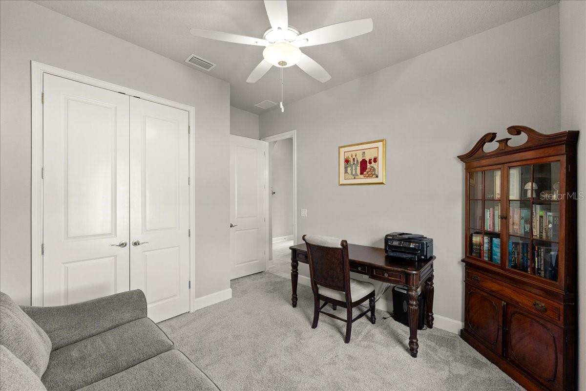 Image 28 of 69 For 827 Creekwood Drive