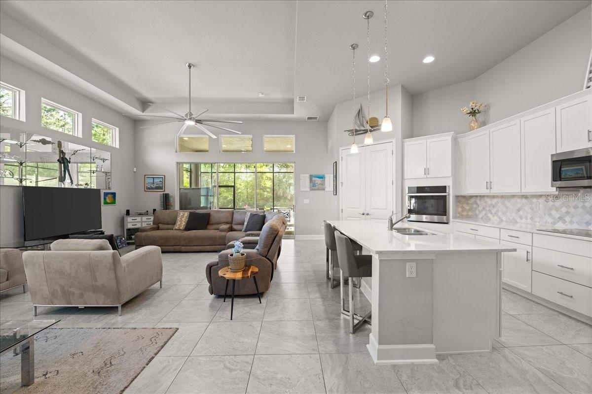 Image 6 of 69 For 827 Creekwood Drive