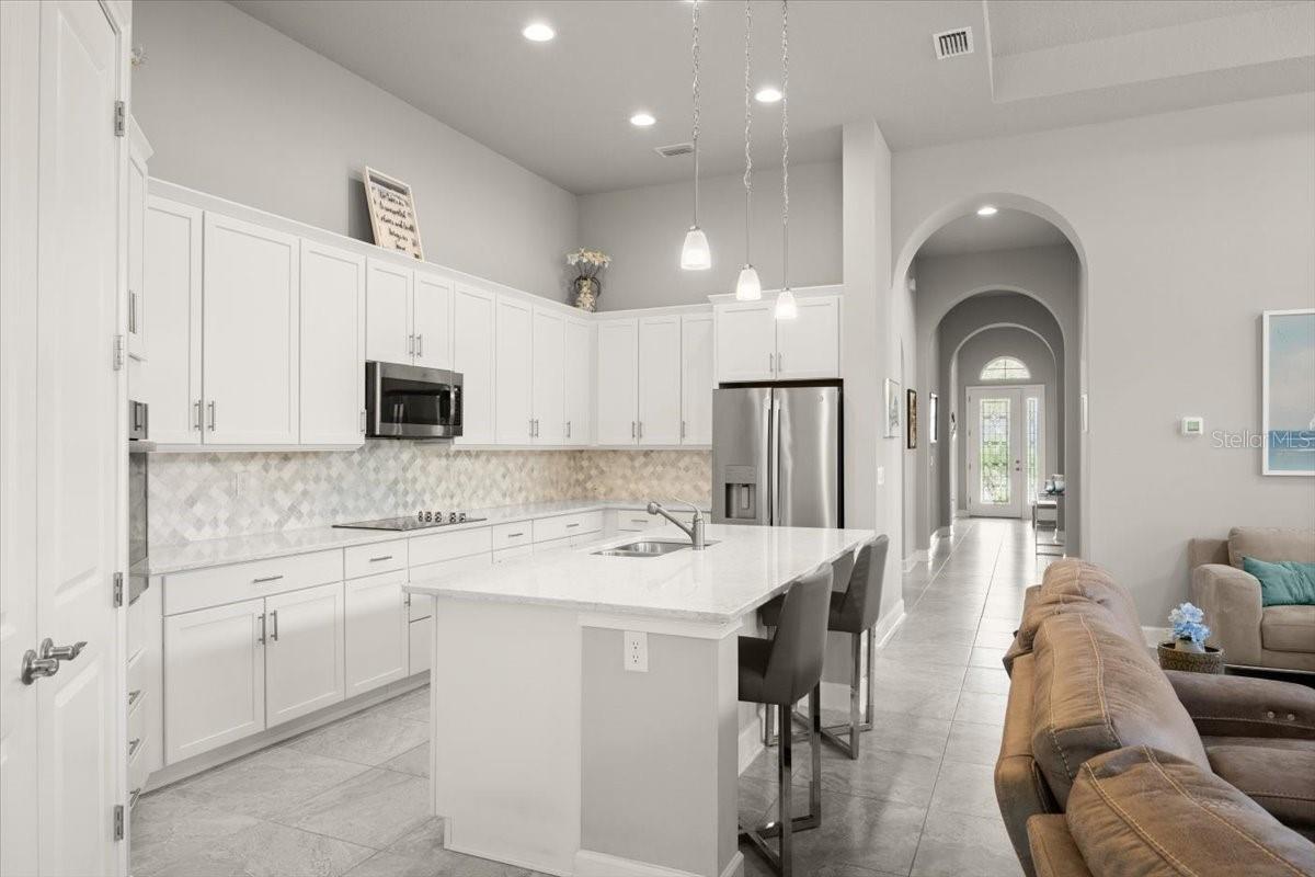 Image 7 of 69 For 827 Creekwood Drive