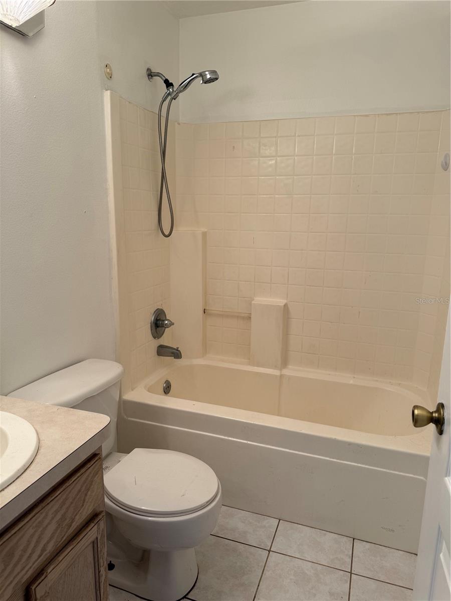 Image 10 of 37 For 38 Pebblewood Lane