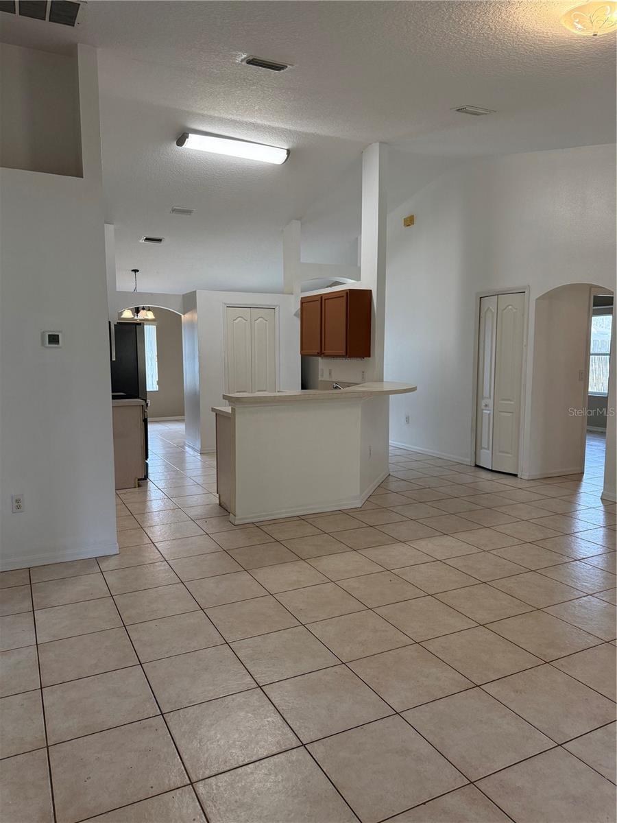 Image 5 of 37 For 38 Pebblewood Lane