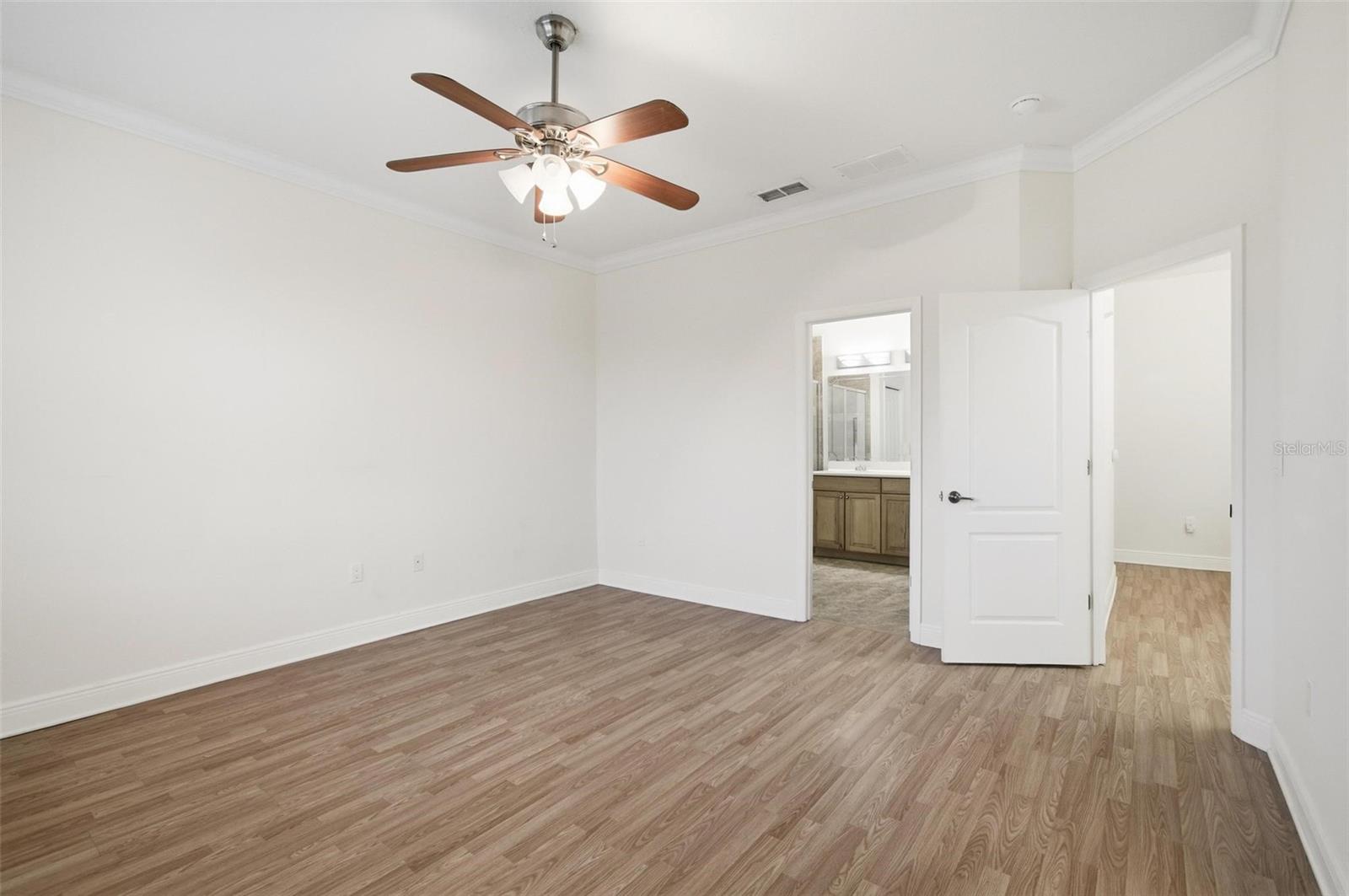 Image 29 of 54 For 60 Riverview Bend S 615