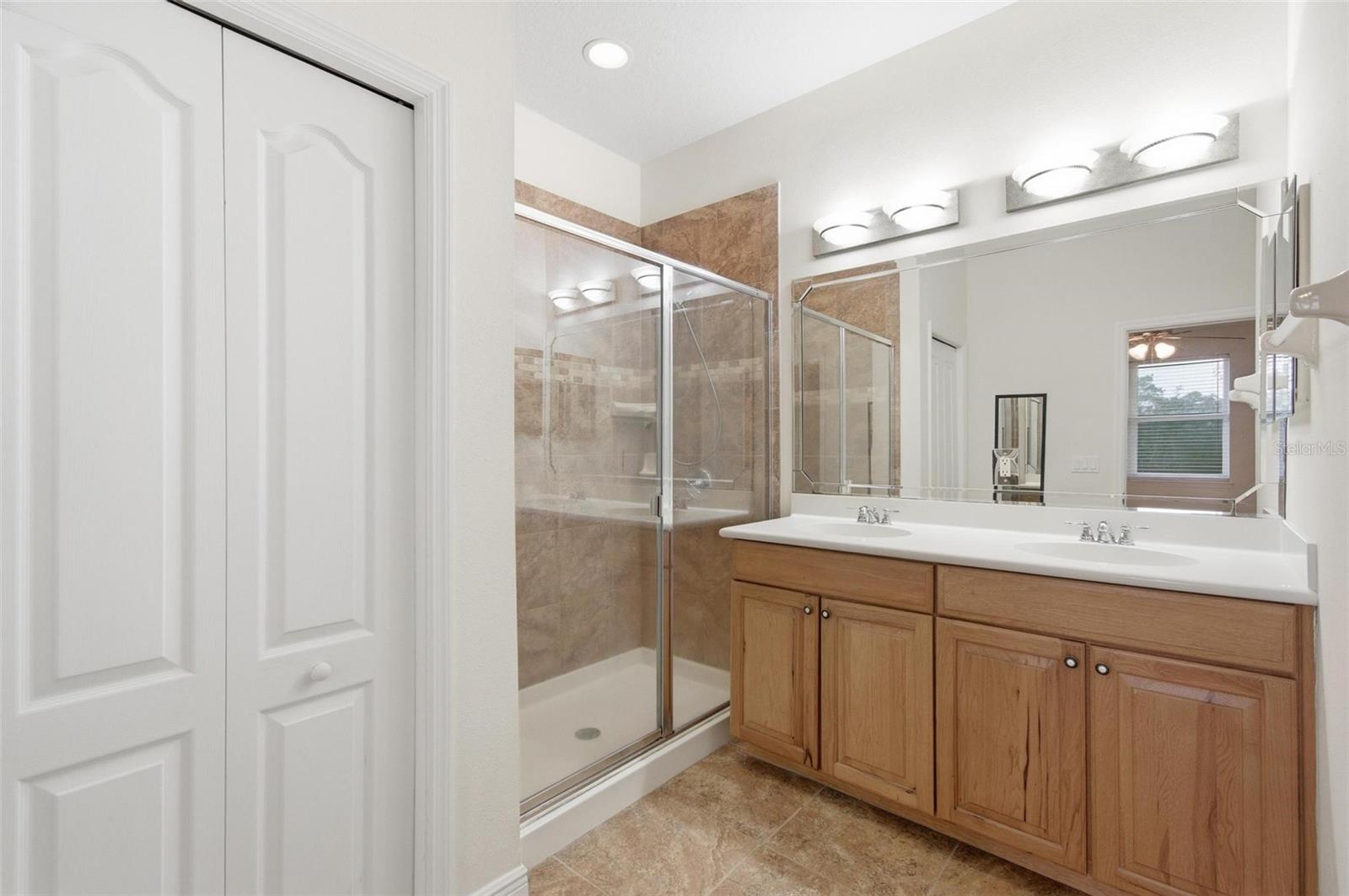 Image 35 of 54 For 60 Riverview Bend S 615