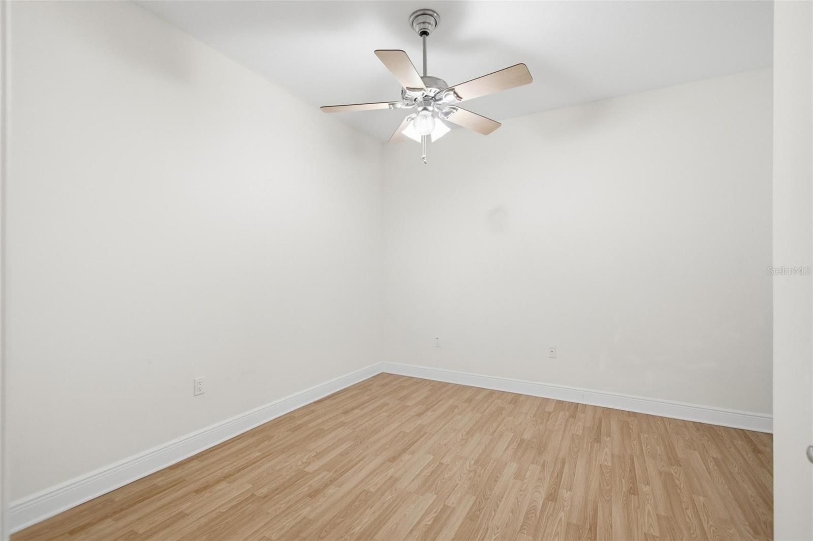 Image 39 of 54 For 60 Riverview Bend S 615