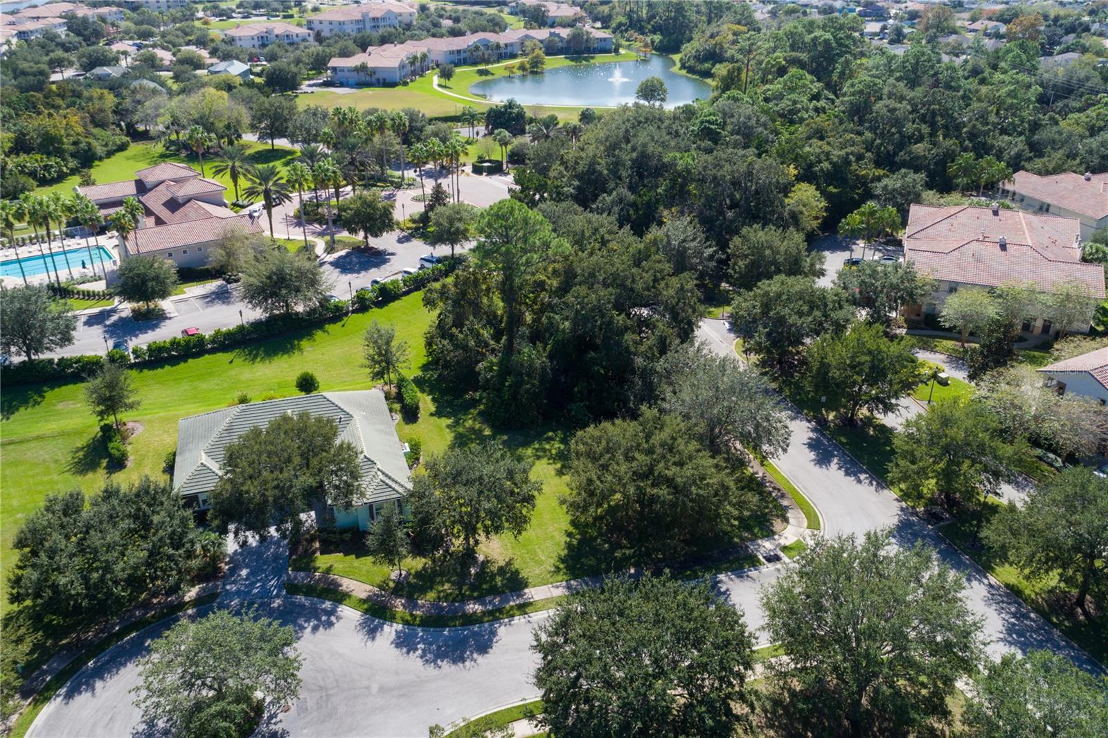 Image 14 of 49 For 2 Holly Court