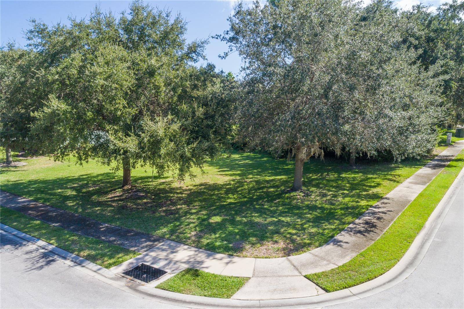 Image 19 of 49 For 2 Holly Court