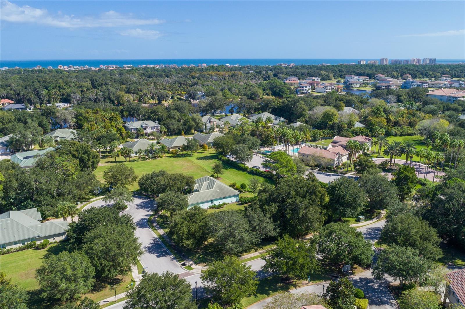 Image 21 of 49 For 2 Holly Court