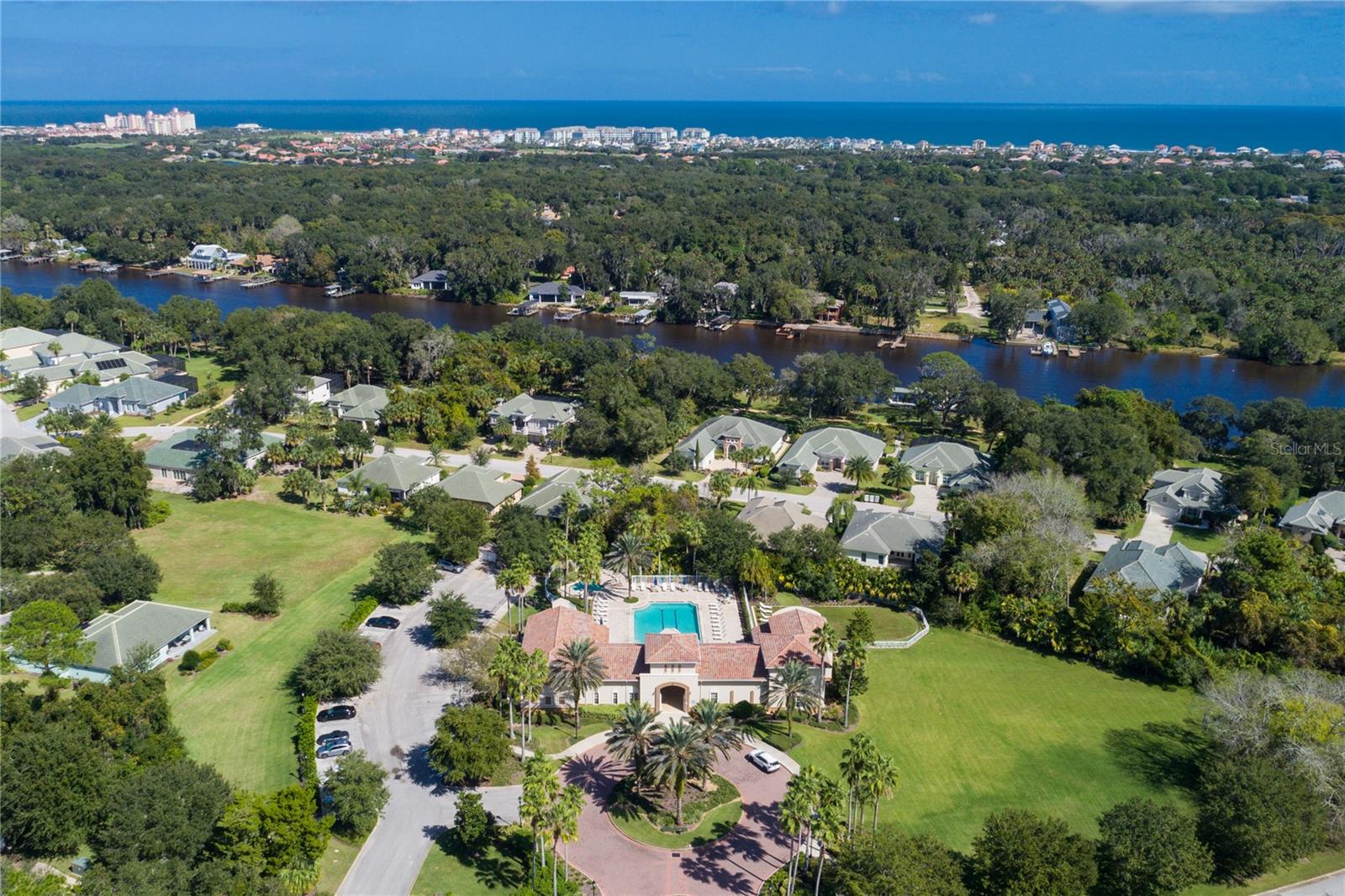 Image 23 of 49 For 2 Holly Court